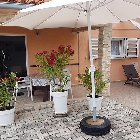 Apartment Branka Labin  Bagian luar foto